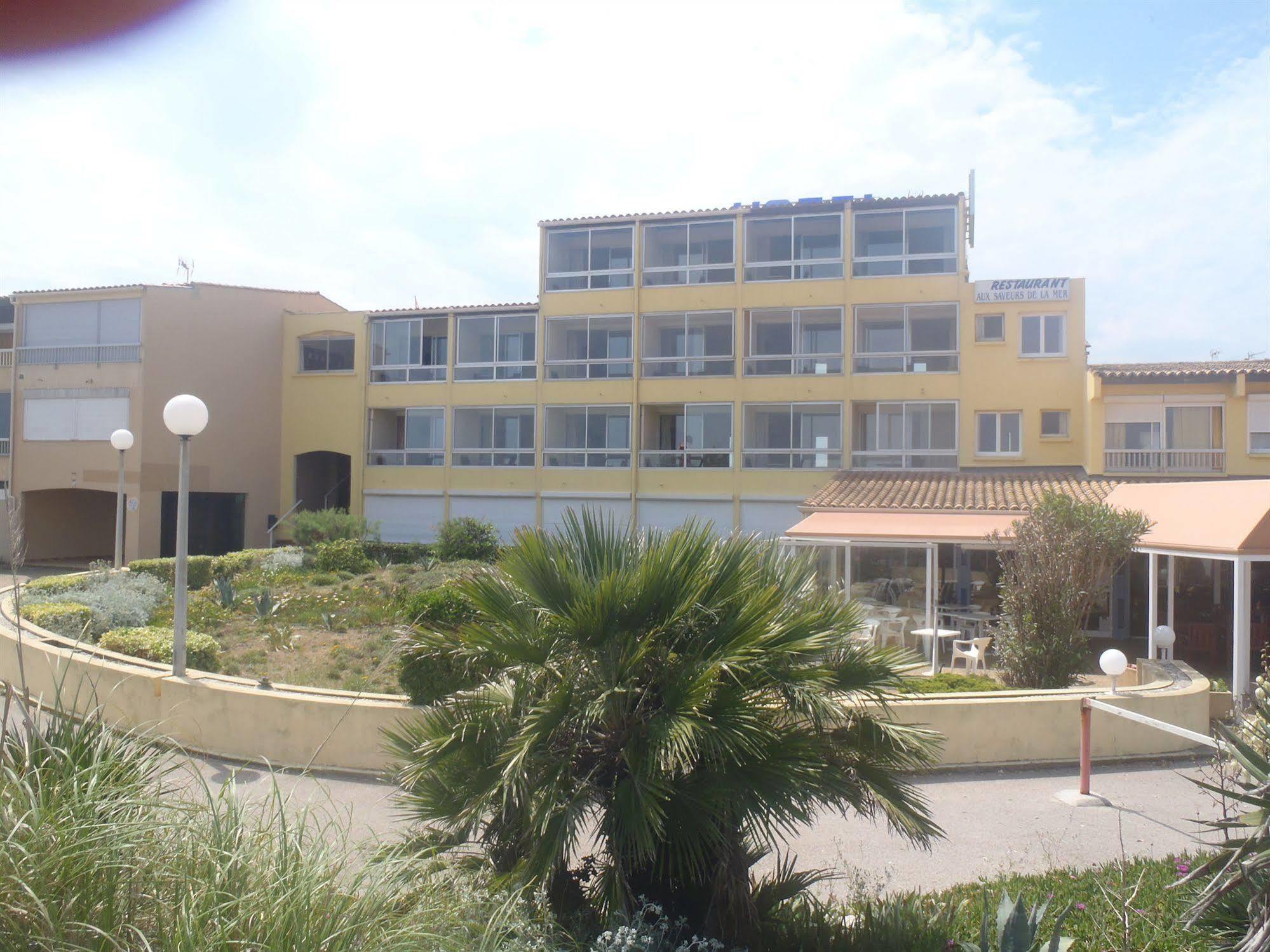 Hotel Les Dunes Marseillan  Exterior photo